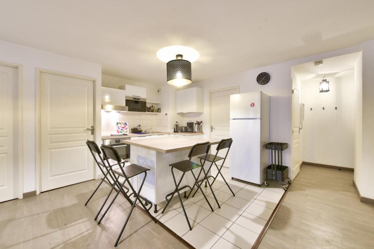 Modern 2 Bedroom Flat 3Min From The Vieux Port Marseille Bagian luar foto