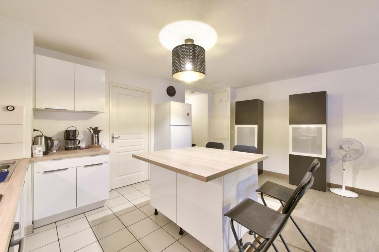 Modern 2 Bedroom Flat 3Min From The Vieux Port Marseille Bagian luar foto